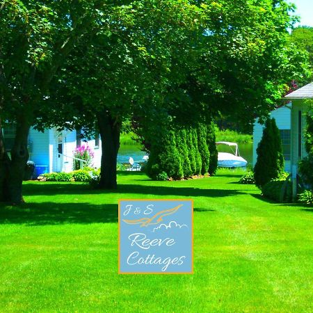 Premier Waterfront Cottage 2 Riverhead Exterior photo
