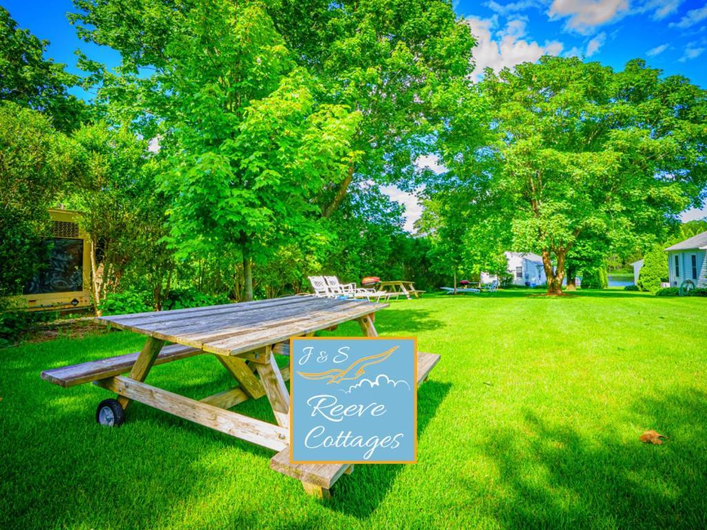 Premier Waterfront Cottage 2 Riverhead Exterior photo